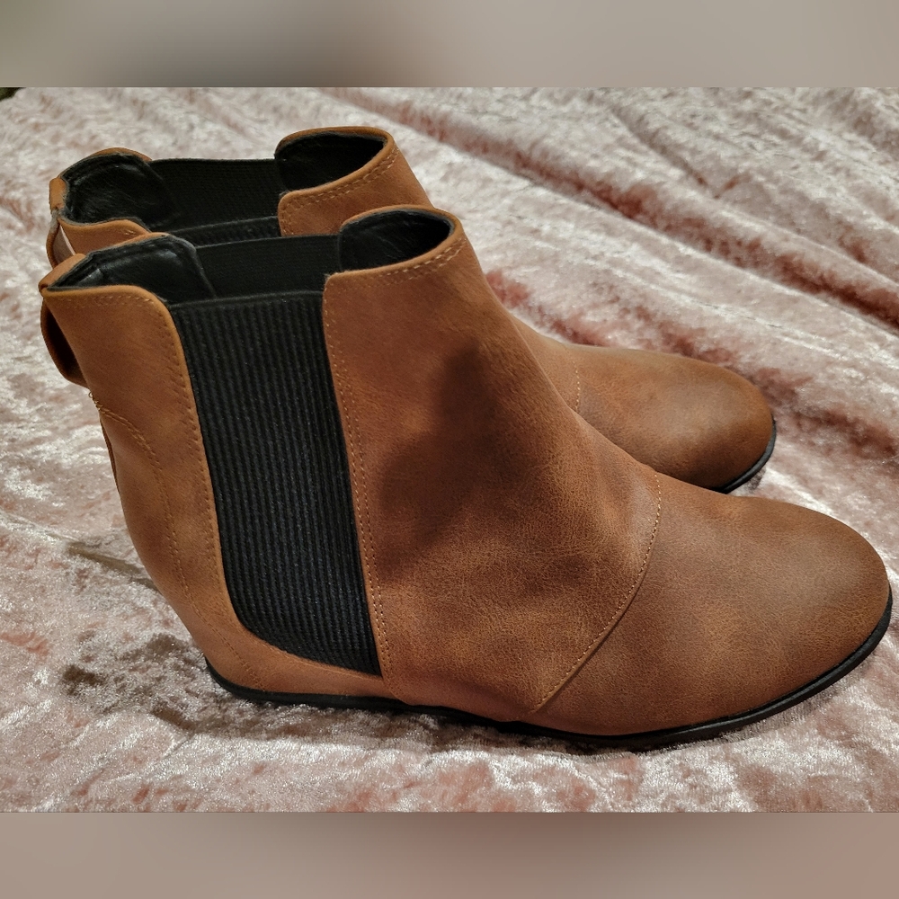 Womens Brown & Black Ankle Wedge Boots
